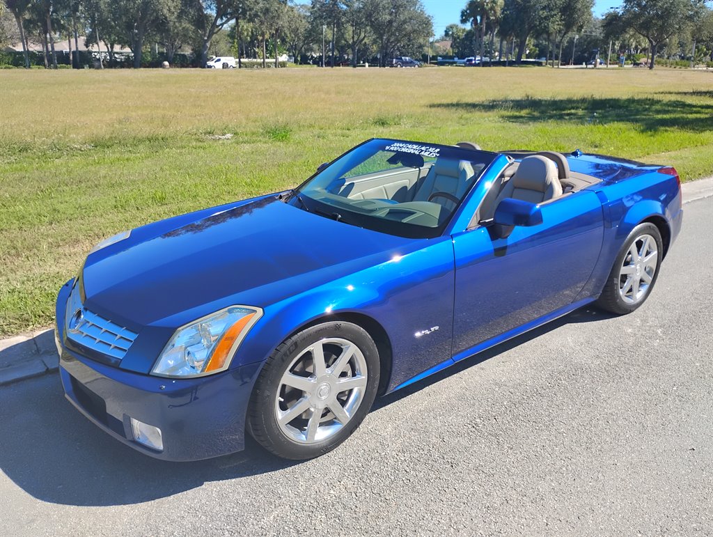 2004 Cadillac XLR Base's photo