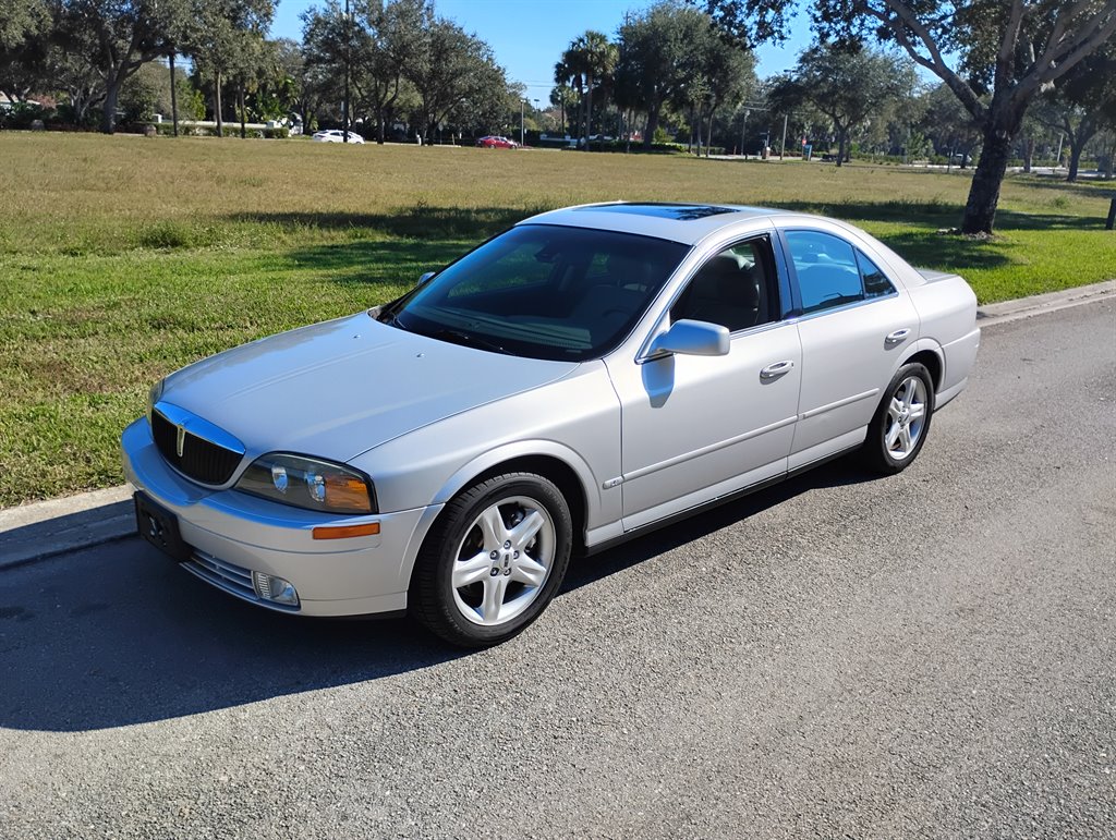 2001 Lincoln LS Base's photo