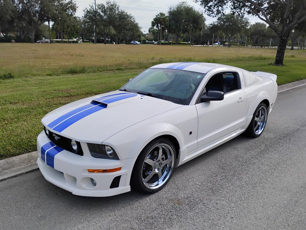 2008 Ford Mustang's photo